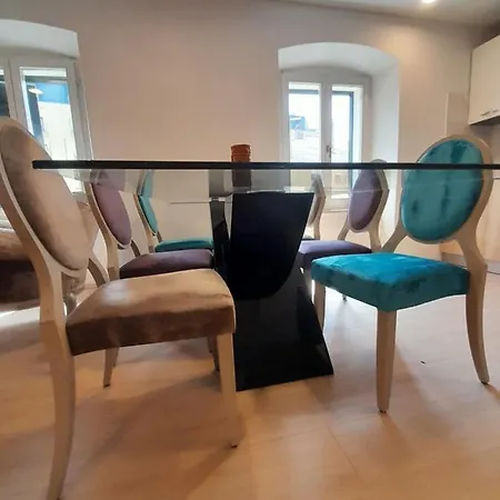 Town House La Perla Appartement *