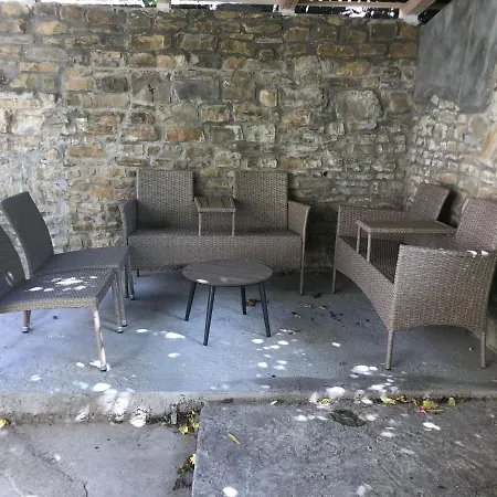 Town House La Perla